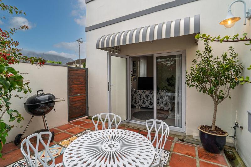 3 Bedroom Property for Sale in Harfield Village Western Cape